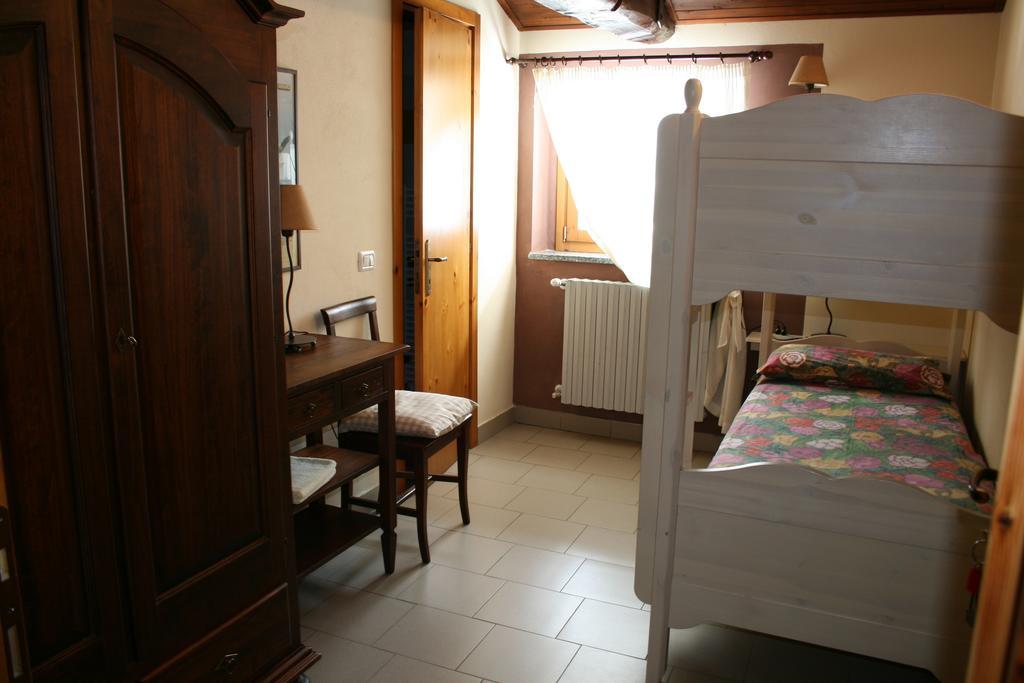 Locanda Del Sorriso Энтраккуе Номер фото
